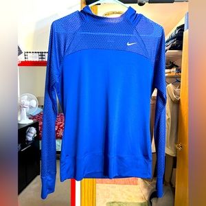 Nike hooded pullover